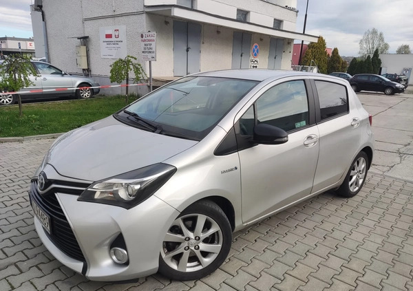 Toyota Yaris cena 46000 przebieg: 54500, rok produkcji 2016 z Ulanów małe 232